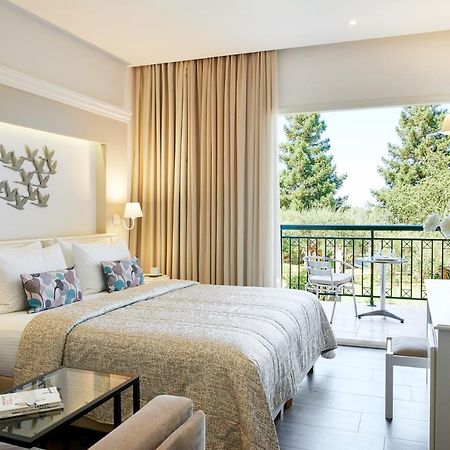 Delfinia Hotel Мораитика Экстерьер фото