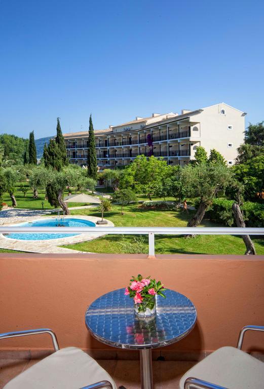 Delfinia Hotel Мораитика Экстерьер фото