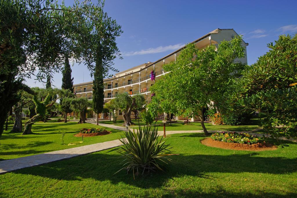 Delfinia Hotel Мораитика Экстерьер фото