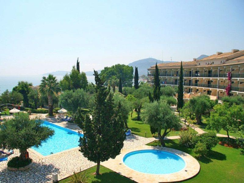 Delfinia Hotel Мораитика Экстерьер фото