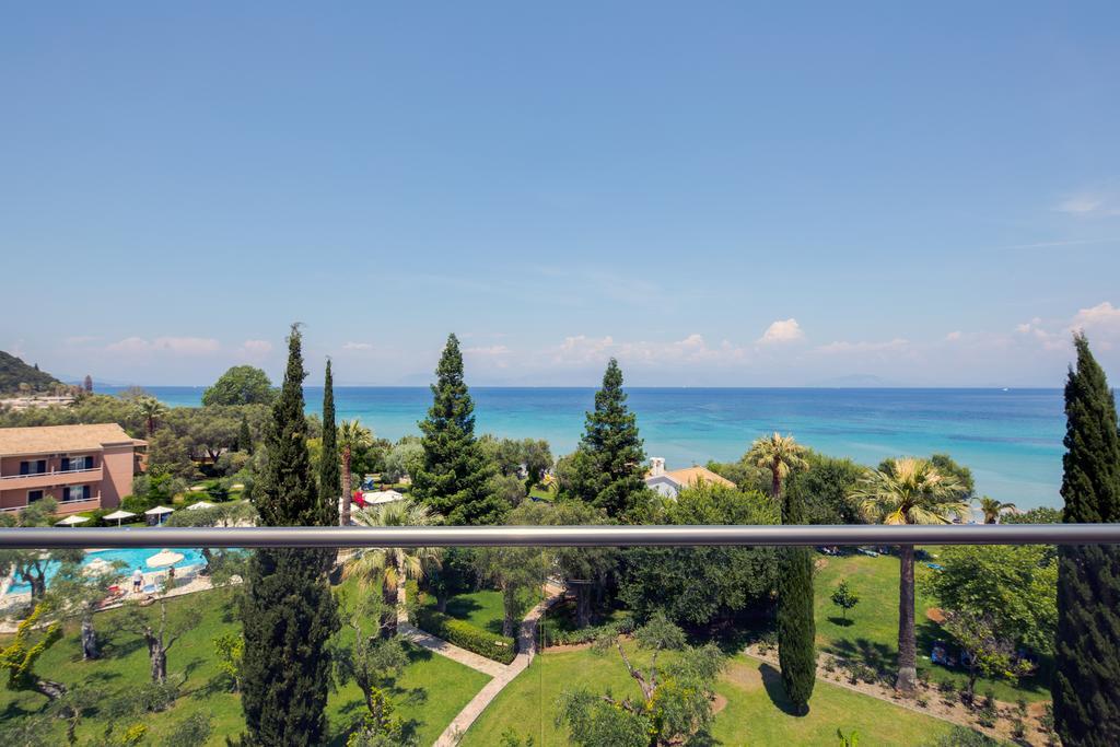 Delfinia Hotel Мораитика Экстерьер фото
